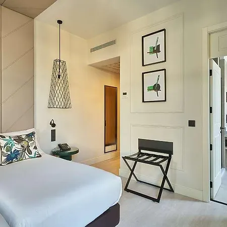 Hotel Vincci Larios Diez 4*